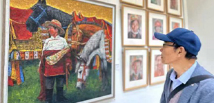 青海省職工美術書法攝影作品展在西寧開展